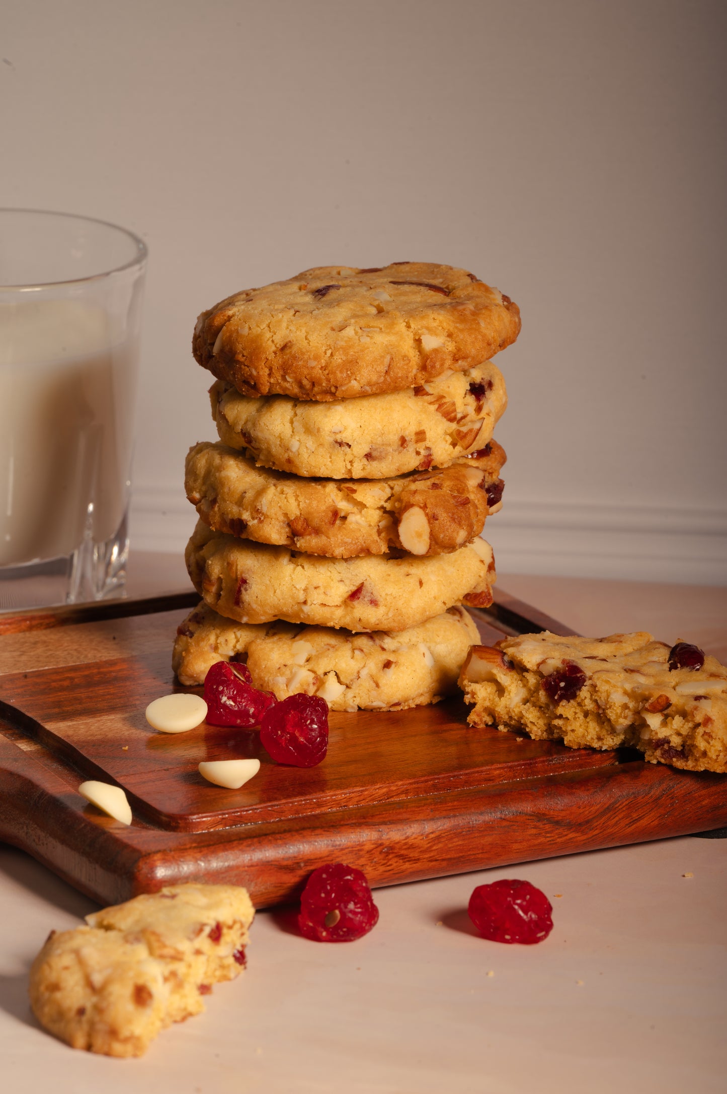 White Chocolate, Roasted Almond & Cranberry